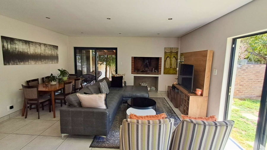 5 Bedroom Property for Sale in Bergsig Western Cape